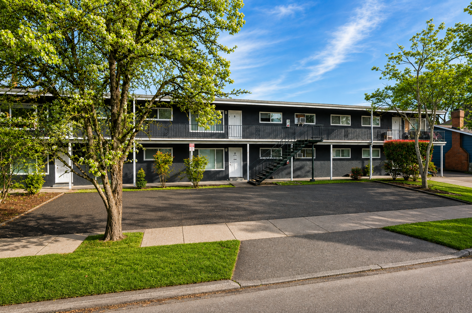 Albany Apartment: 208 5th Ave SE-Unit 203
