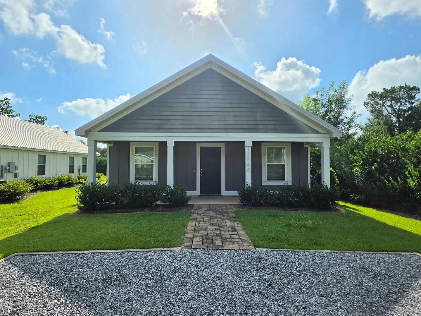 Elberta House: 12580 Dakota Street