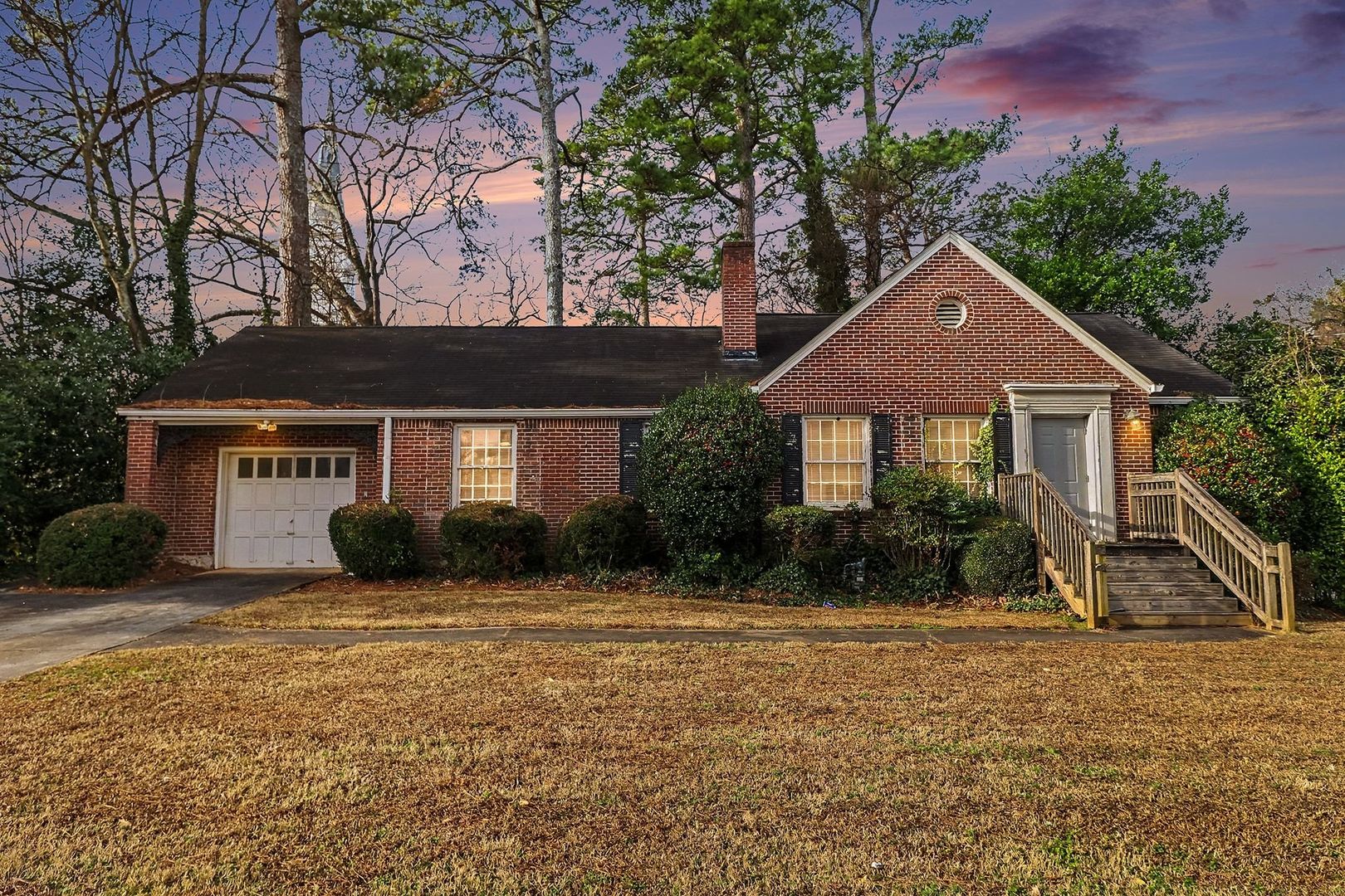 Atlanta House: 1944 Ridgewood Dr