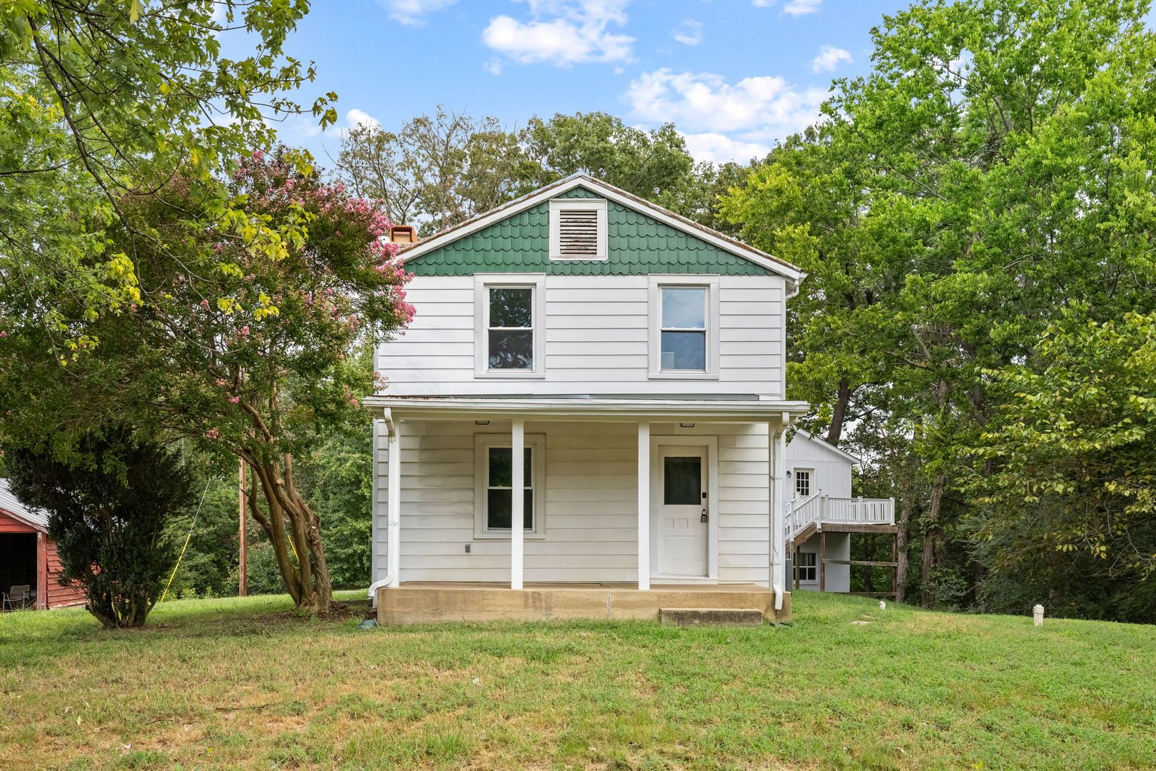 King George House: 1457 Caledon Road