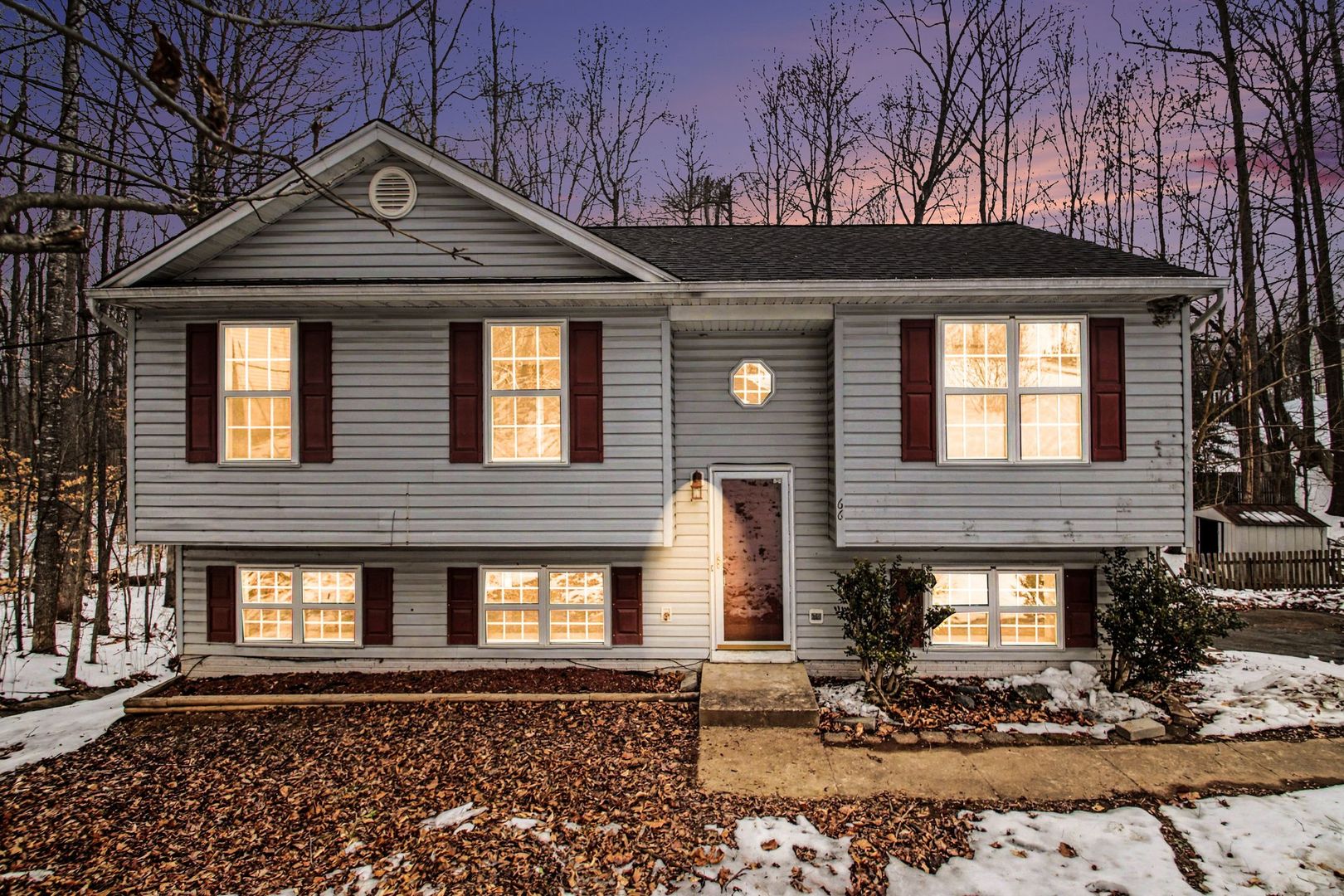 Fredericksburg House: 66 Willow Branch Place