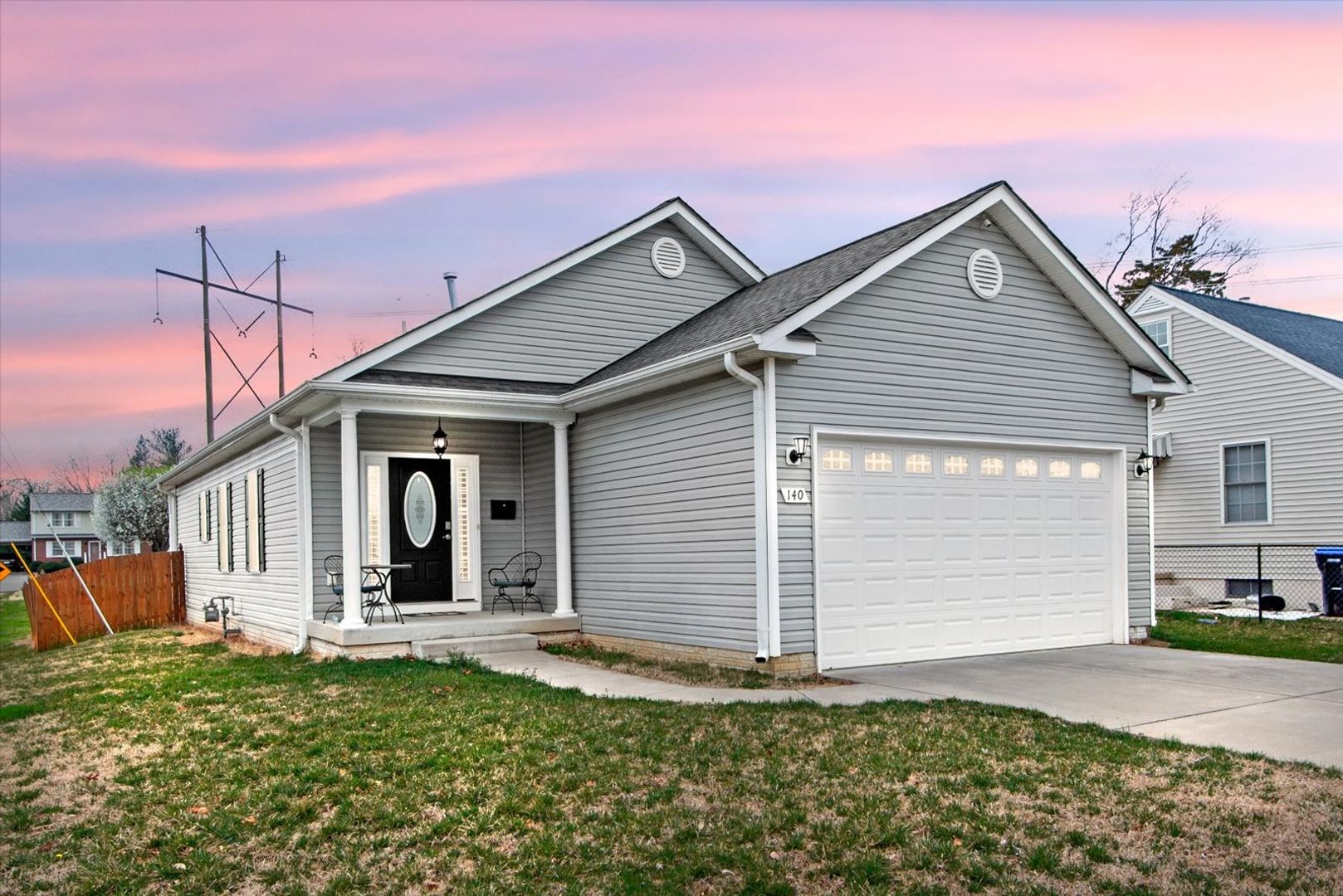 Fredericksburg House: 140 Ridgeway Street