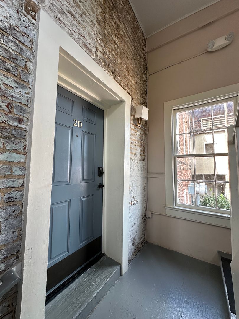 Fredericksburg House: 202 Hanover Street - Unit 2D