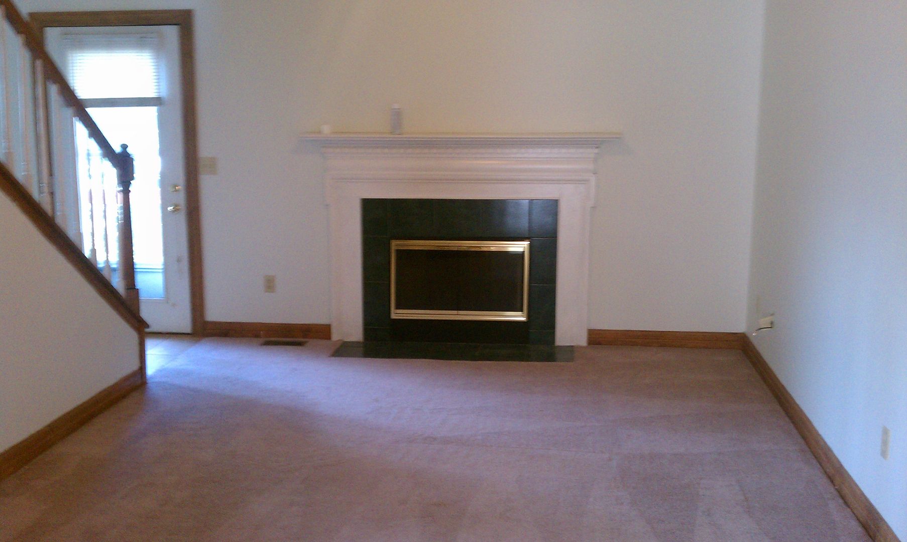 Lawrence Apartment: 2723 Harrison Place