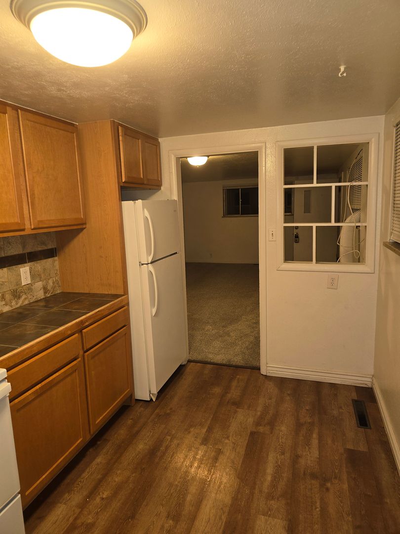 2 Bed 1 Bath Garden Level Duplex 4 of 11