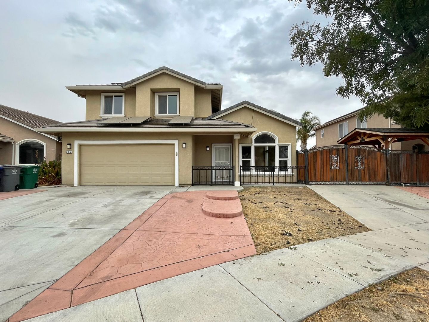 Los Banos House: 425 San Fernando St