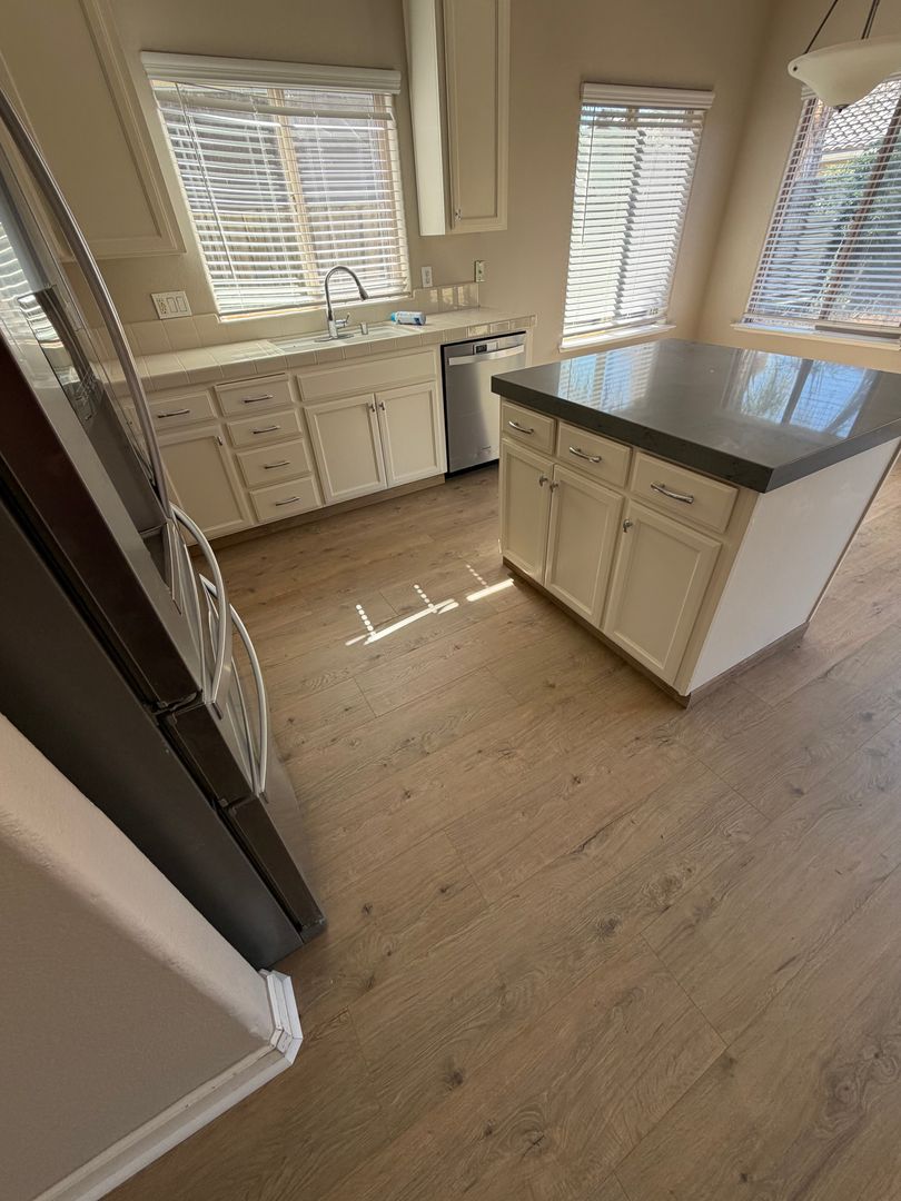 Los Banos House: 611 Winepress Dr.