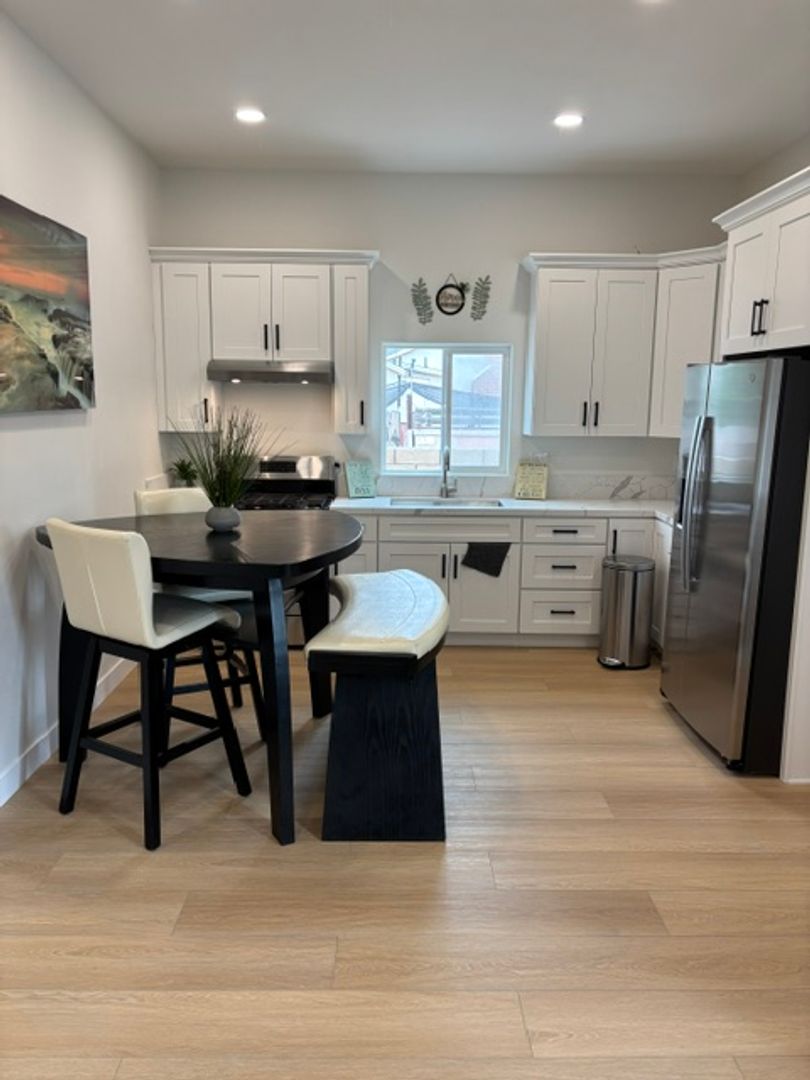 Oxnard House: 231 Doris Ave