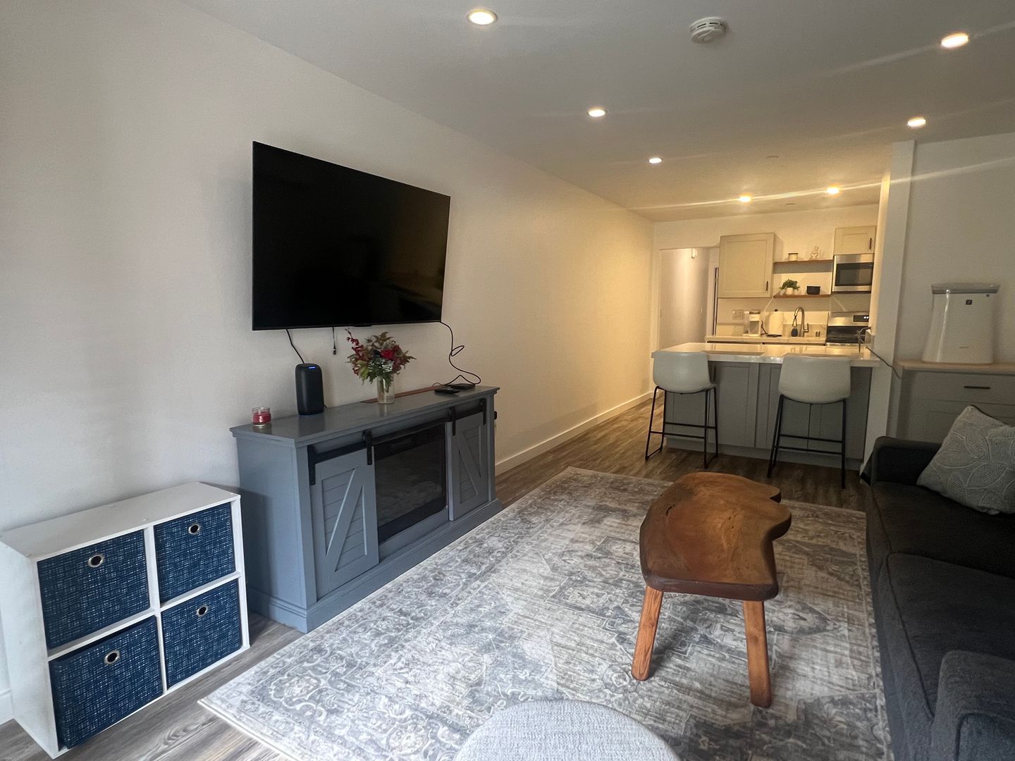 Fountain Valley Apartment: 17200 Newhope St. #106