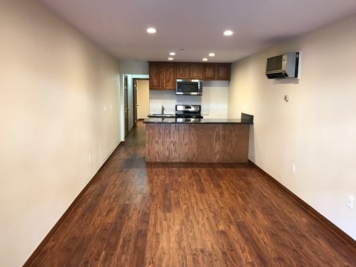 Beautiful Remodeled 1st Floor condo with most Utilities included