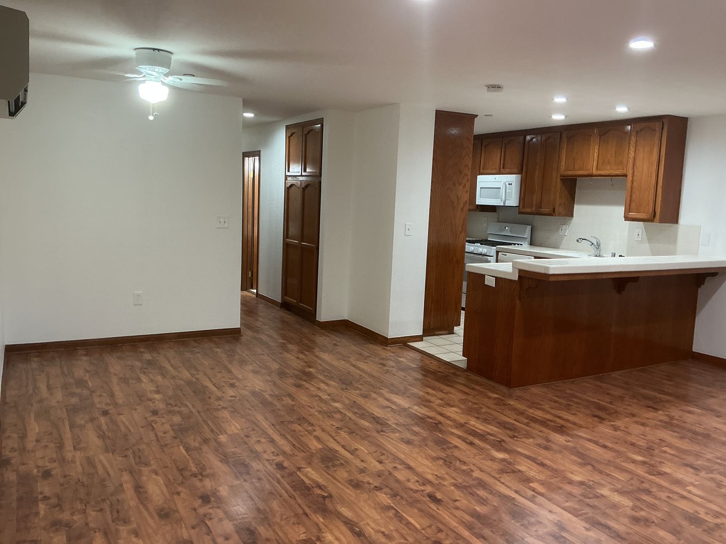 Fountain Valley Apartment: 17200 Newhope Street