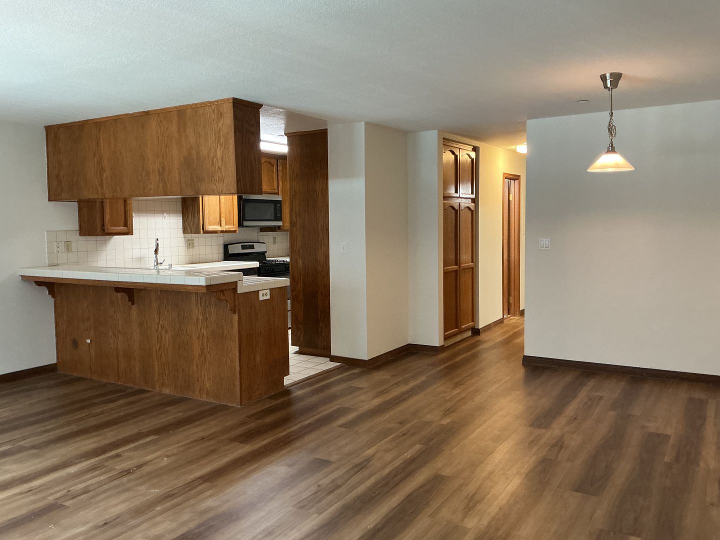 Fountain Valley Apartment: 17200 Newhope Street