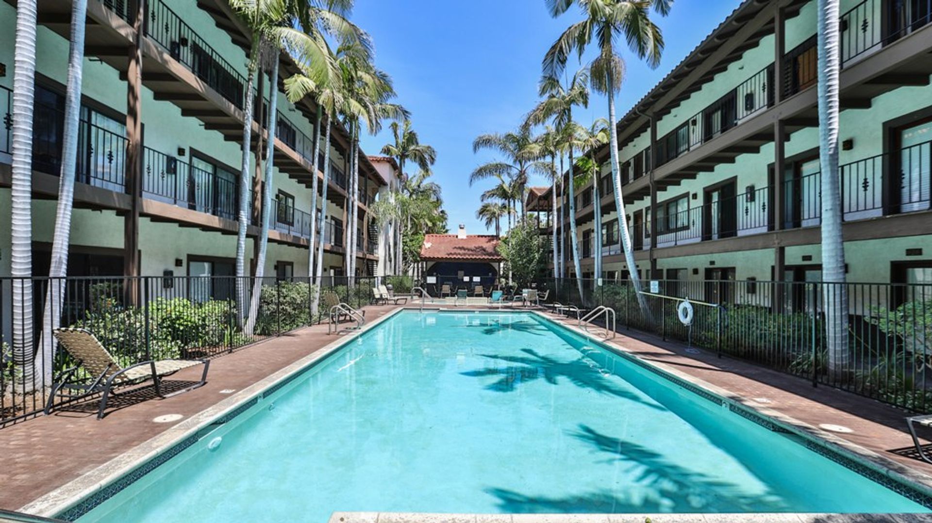 Fountain Valley Apartment: 17200 Newhope Street