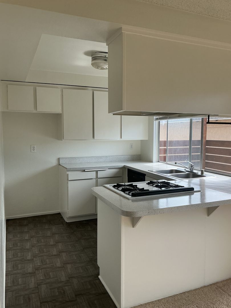 Huntington Beach Apartment: 7330 Corsican Drive #D