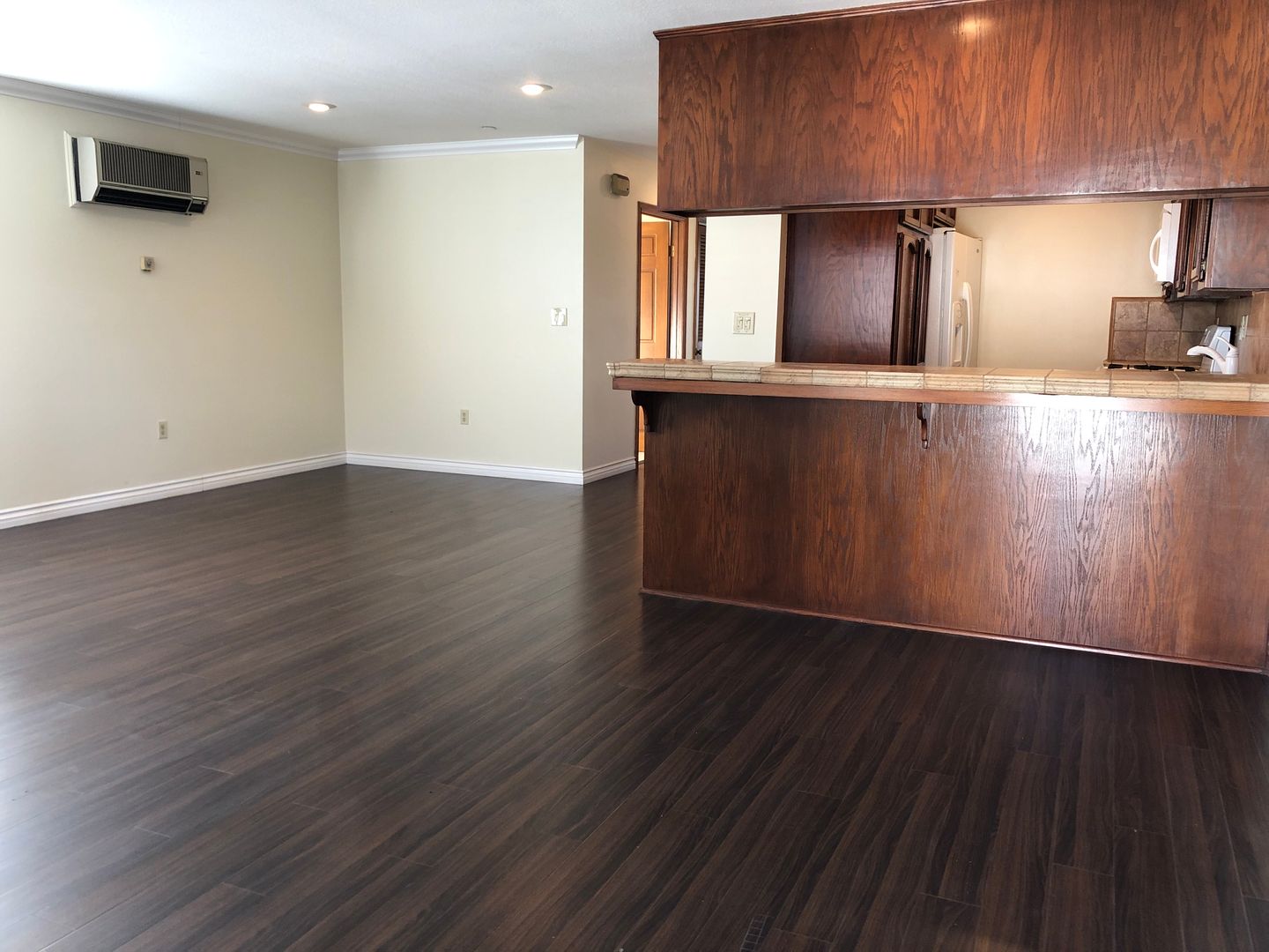 Fountain Valley Apartment: 17200 Newhope Street #301