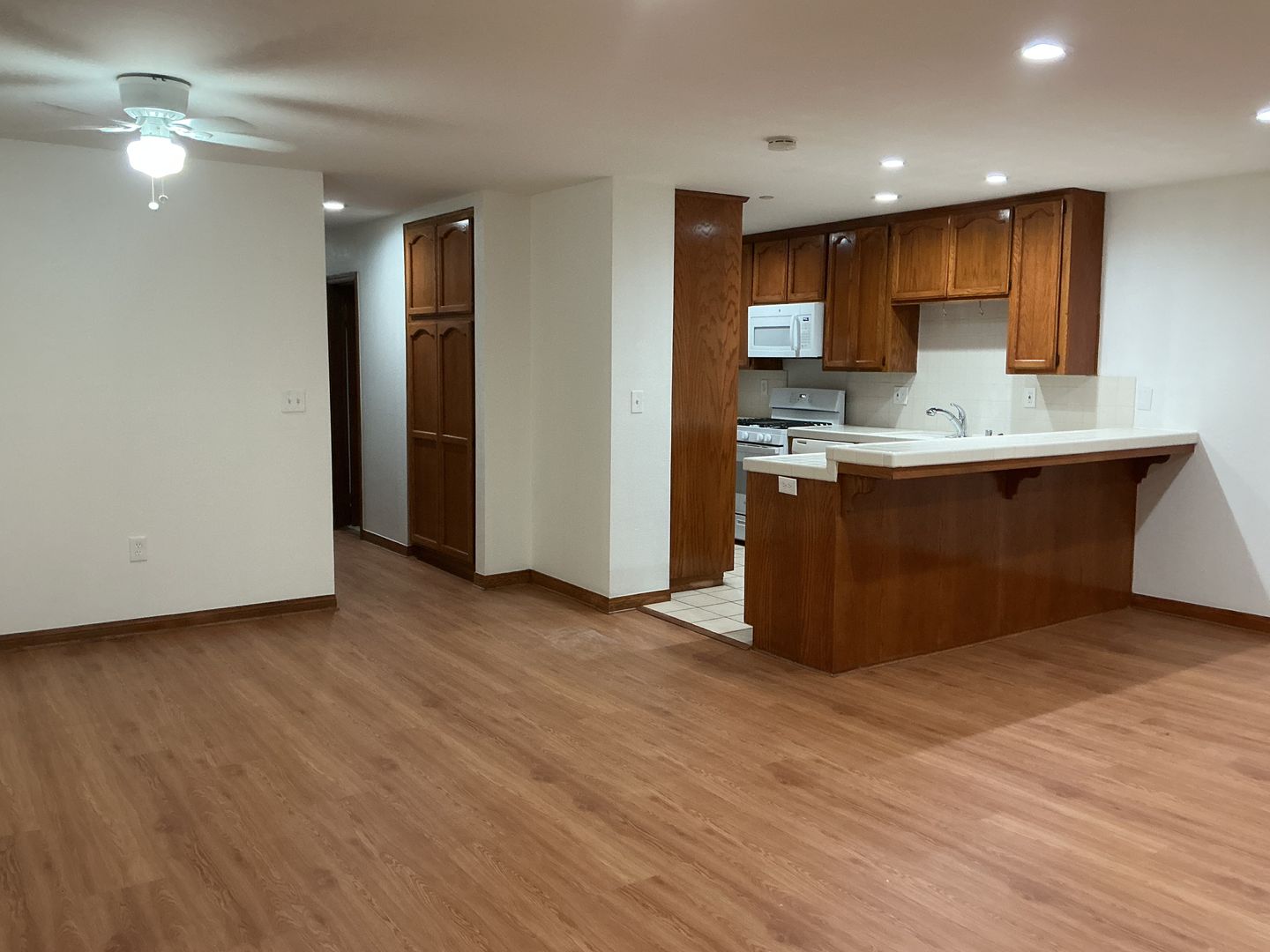 Fountain Valley Apartment: 17200 Newhope Street