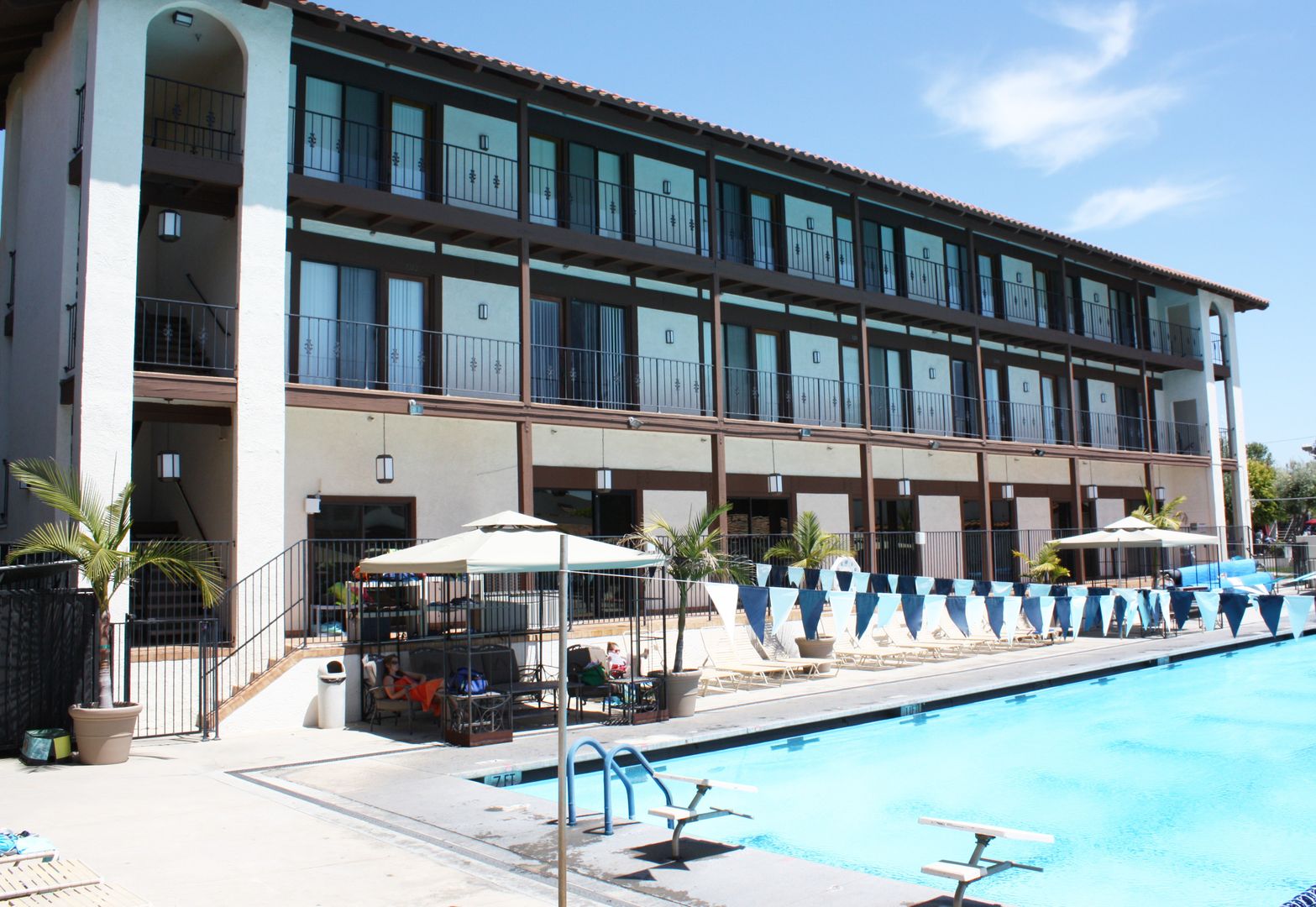 Fountain Valley Apartment: 17210 Newhope Street