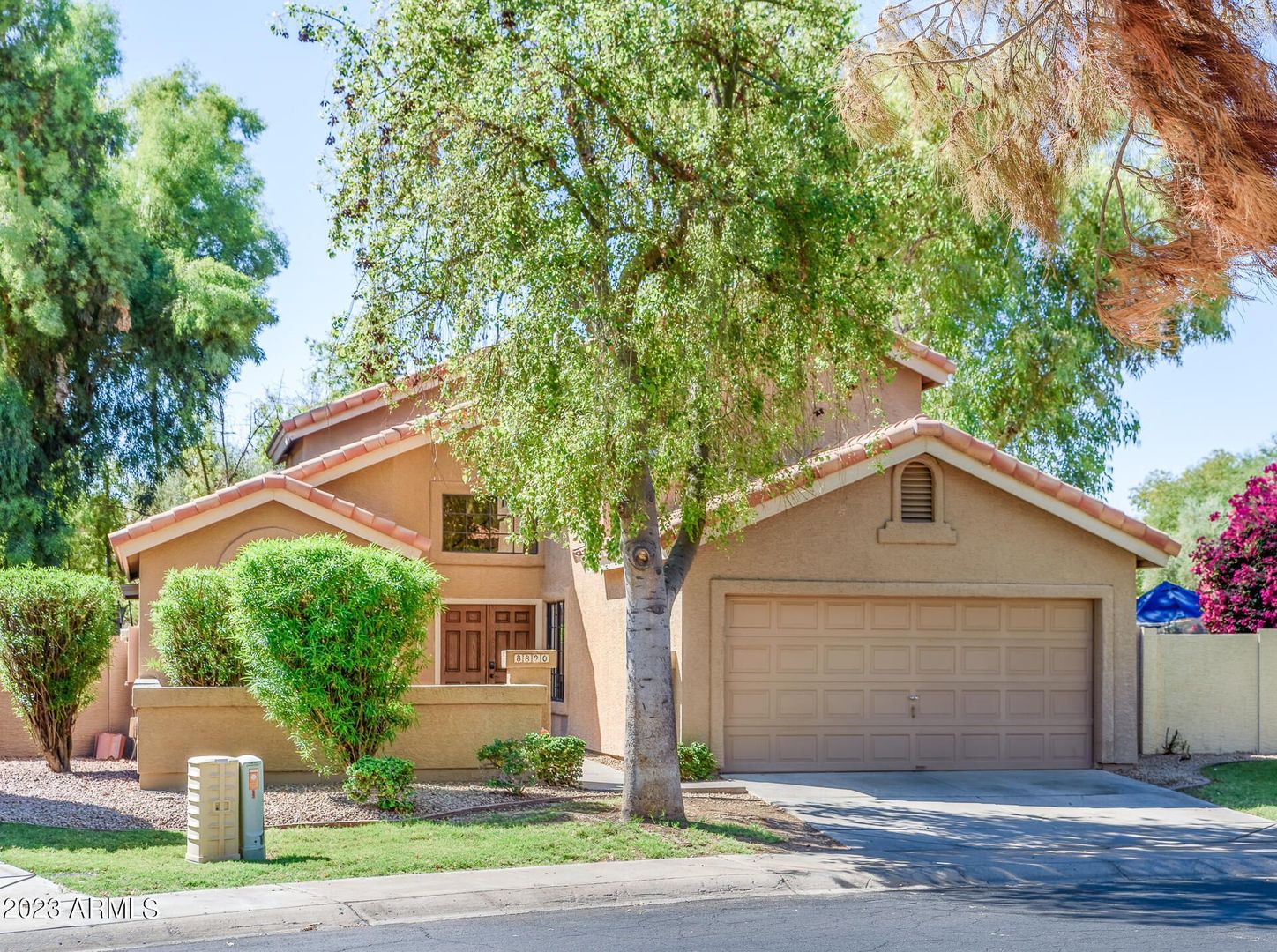 Tempe House: 8890 S Grandview Dr.