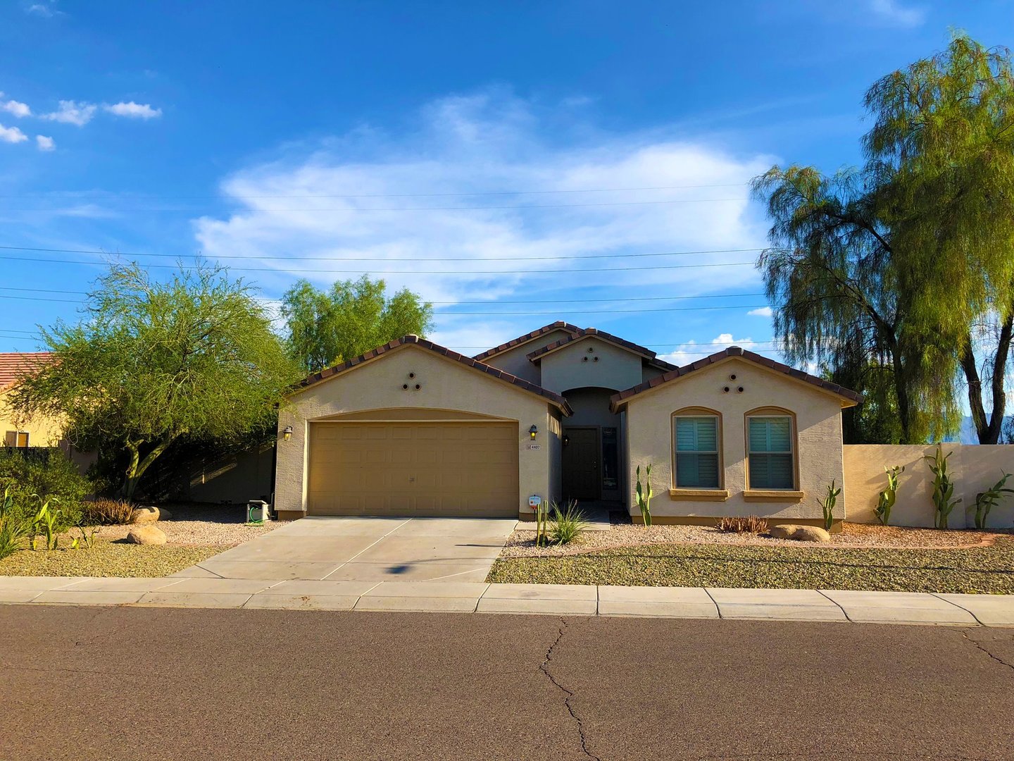 Laveen House: 4407 W Donner Dr.