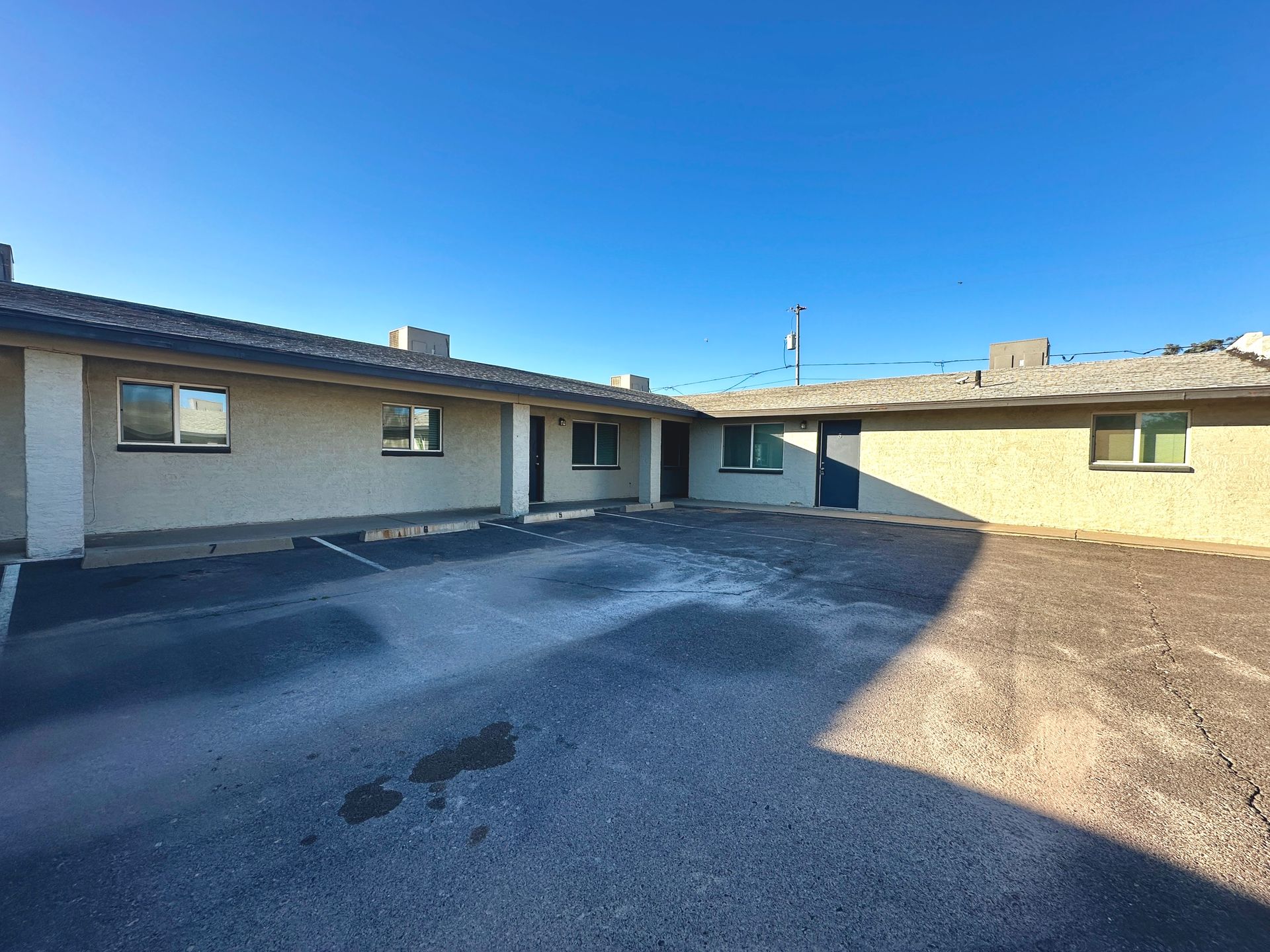 Casa Grande Apartment: 416 W 12th St,