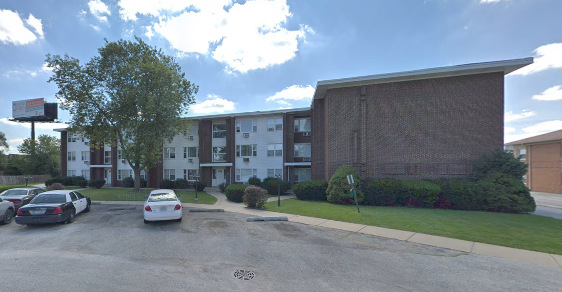 Worth Apartment: 6615-19 W Lloyd Dr.