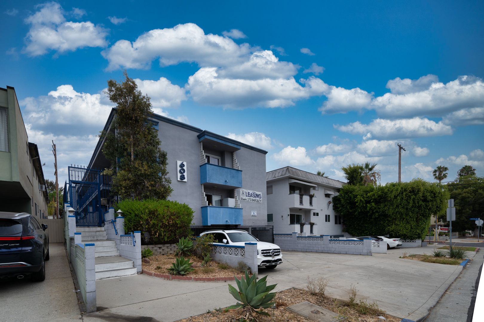 Los Angeles Apartment: 608 N. Hayworth Avenue