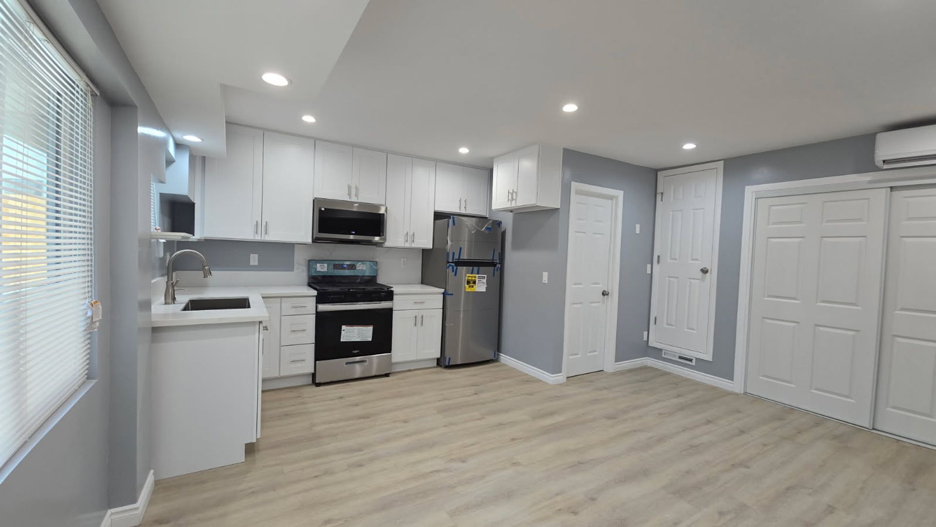 Pasadena Apartment: 125 S. Berkeley Ave.