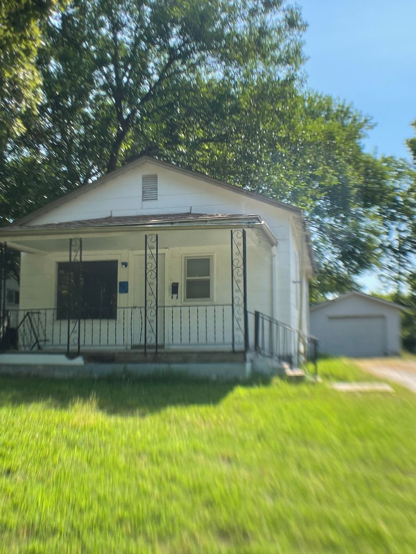 Independence House: 804 S 4th Street