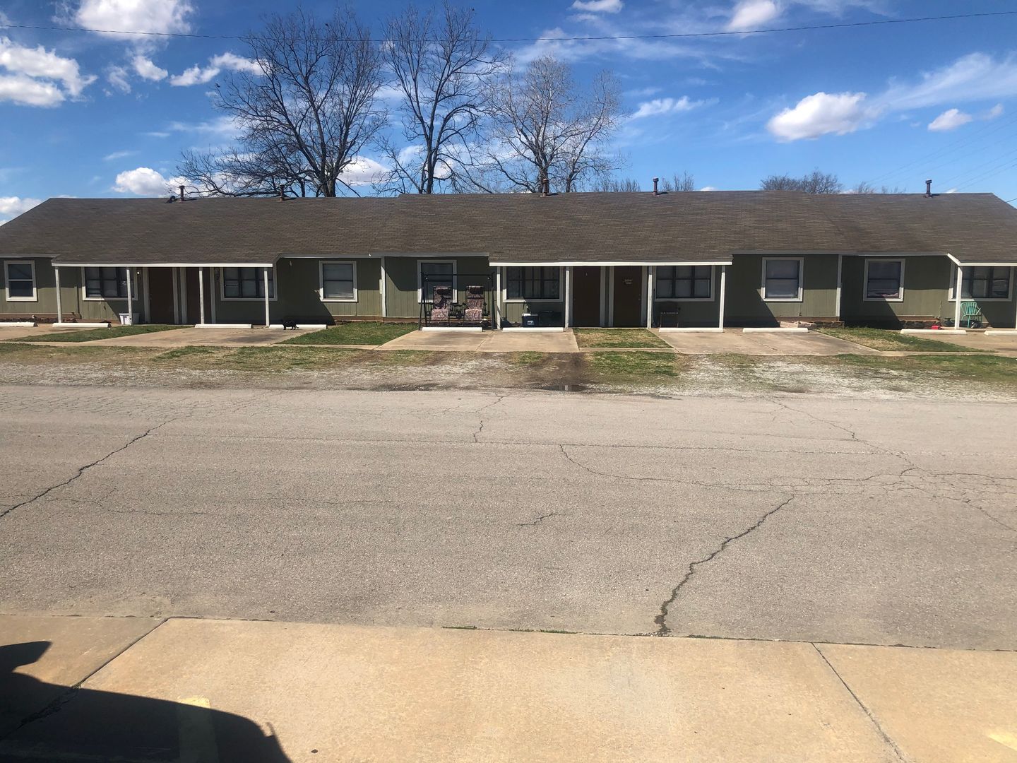 Ramona Apartment: 500 - 548 Cherokee Avenue