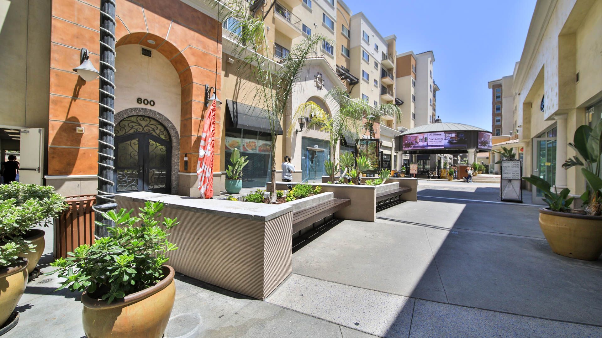Monterey Park Condo: 600 N Atlantic Blvd #425
