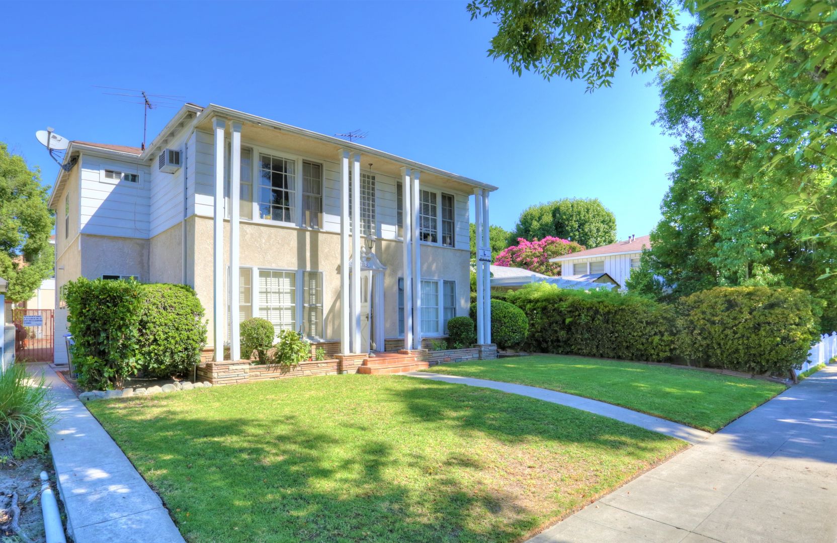 Burbank Apartment: 2815 W. Clark Avenue.