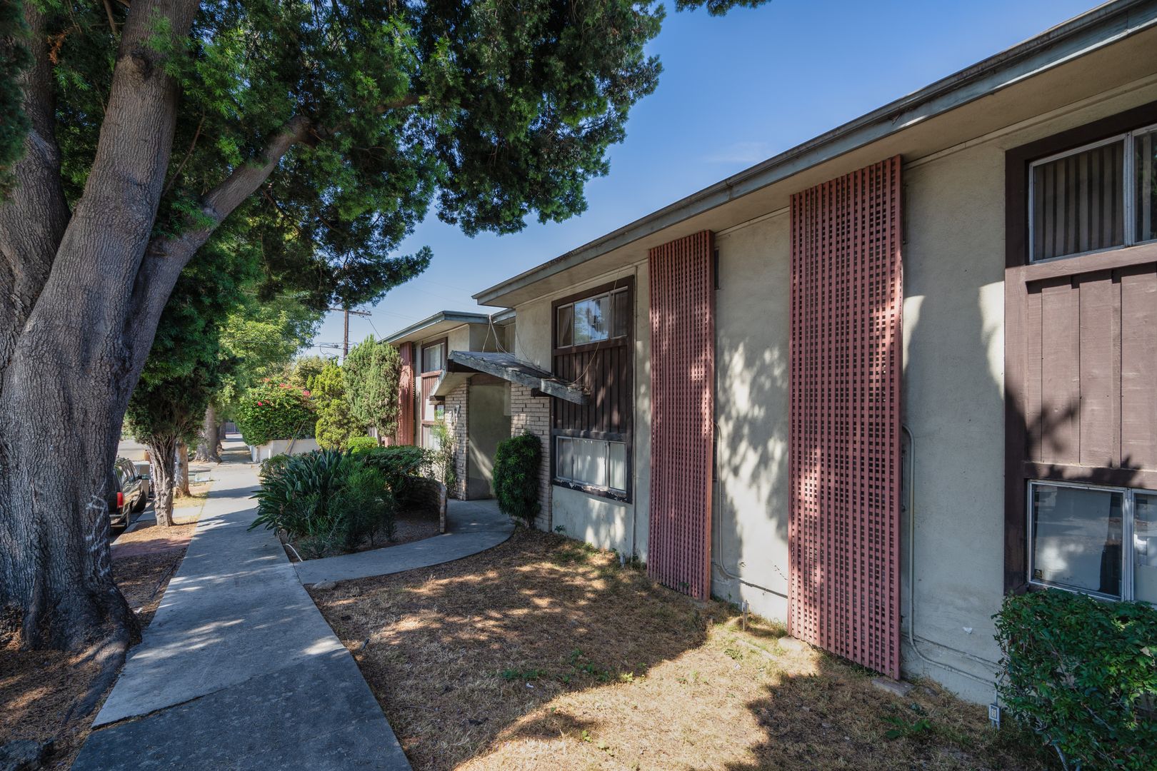 Los Angeles Apartment: 201-217 S. Avenue 64