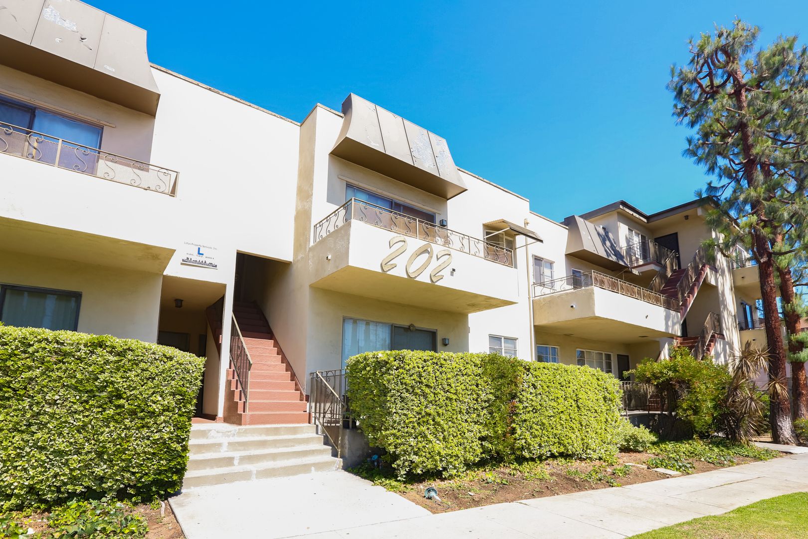 San Gabriel Apartment: 202 S. Del Mar Avenue