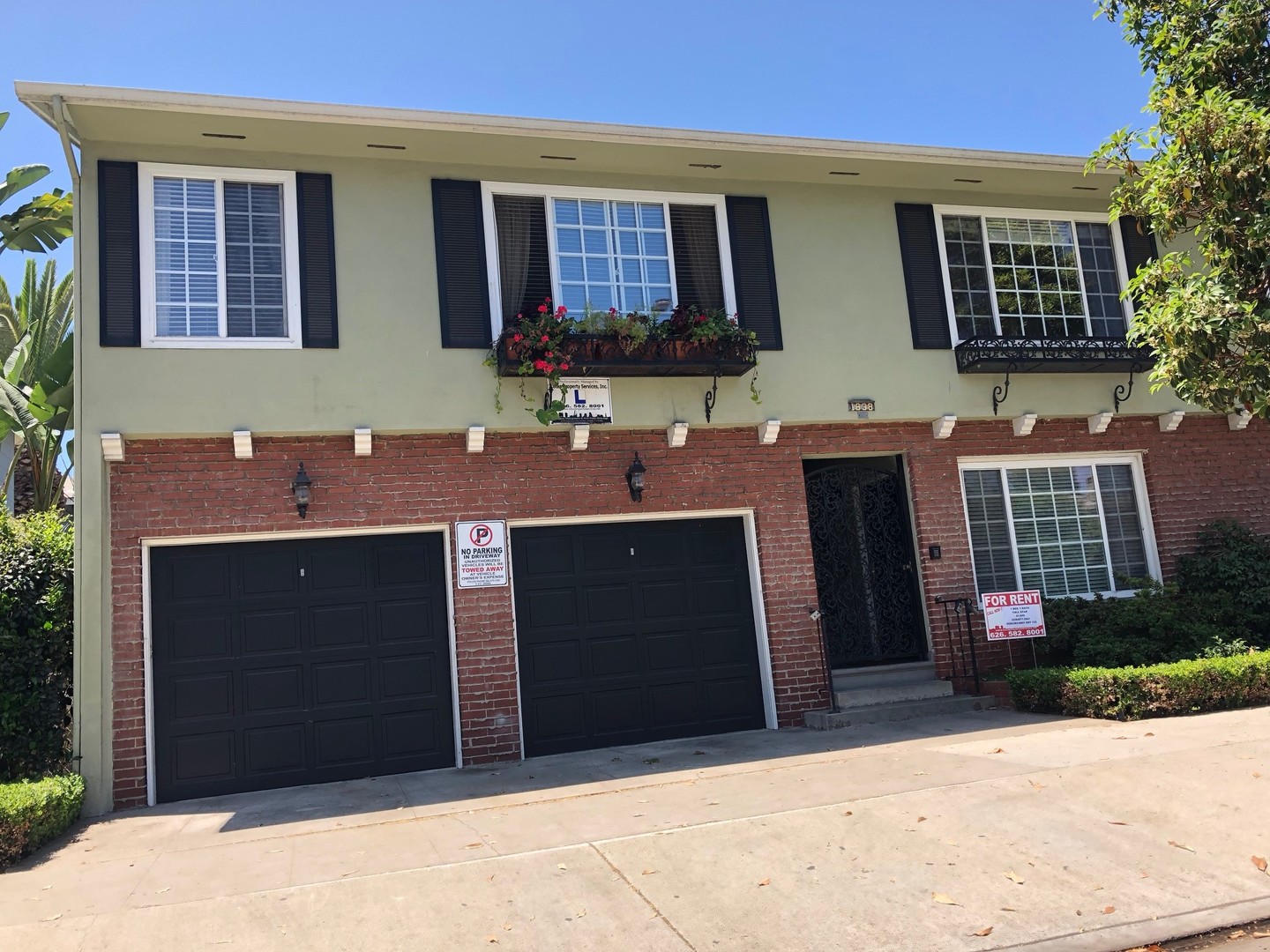 Long Beach Apartment: 1838 East 2nd St