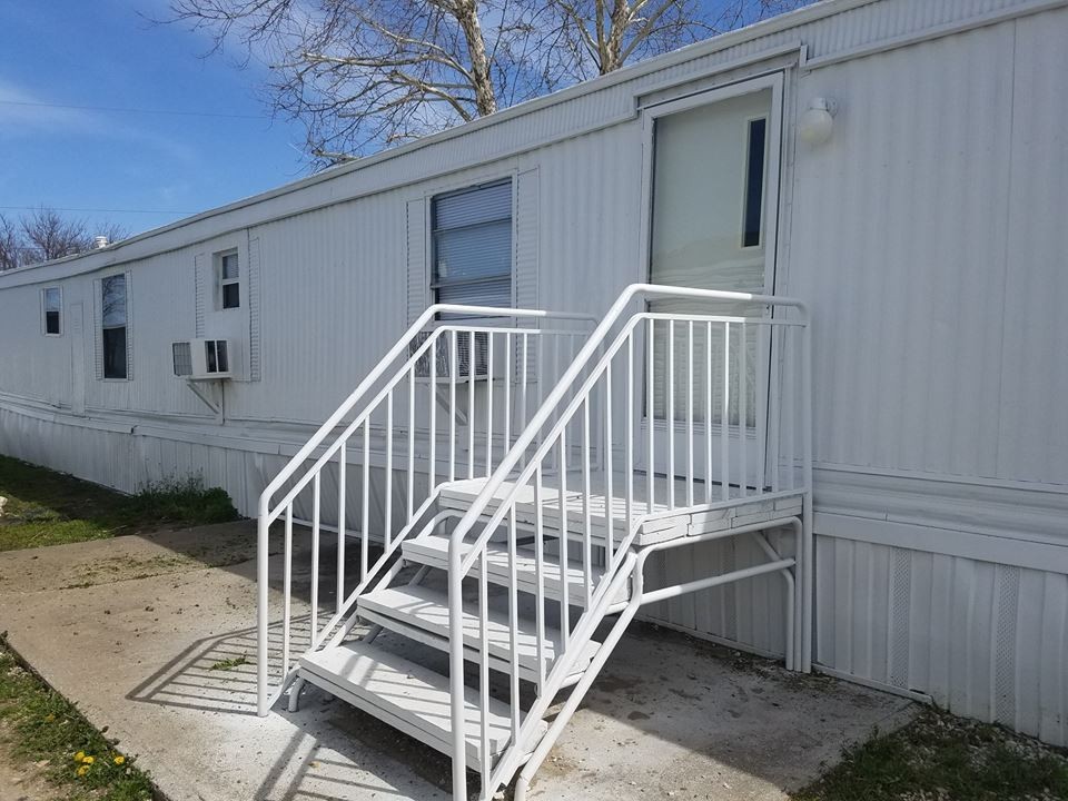Independence Apartment: 3732 CR 3875