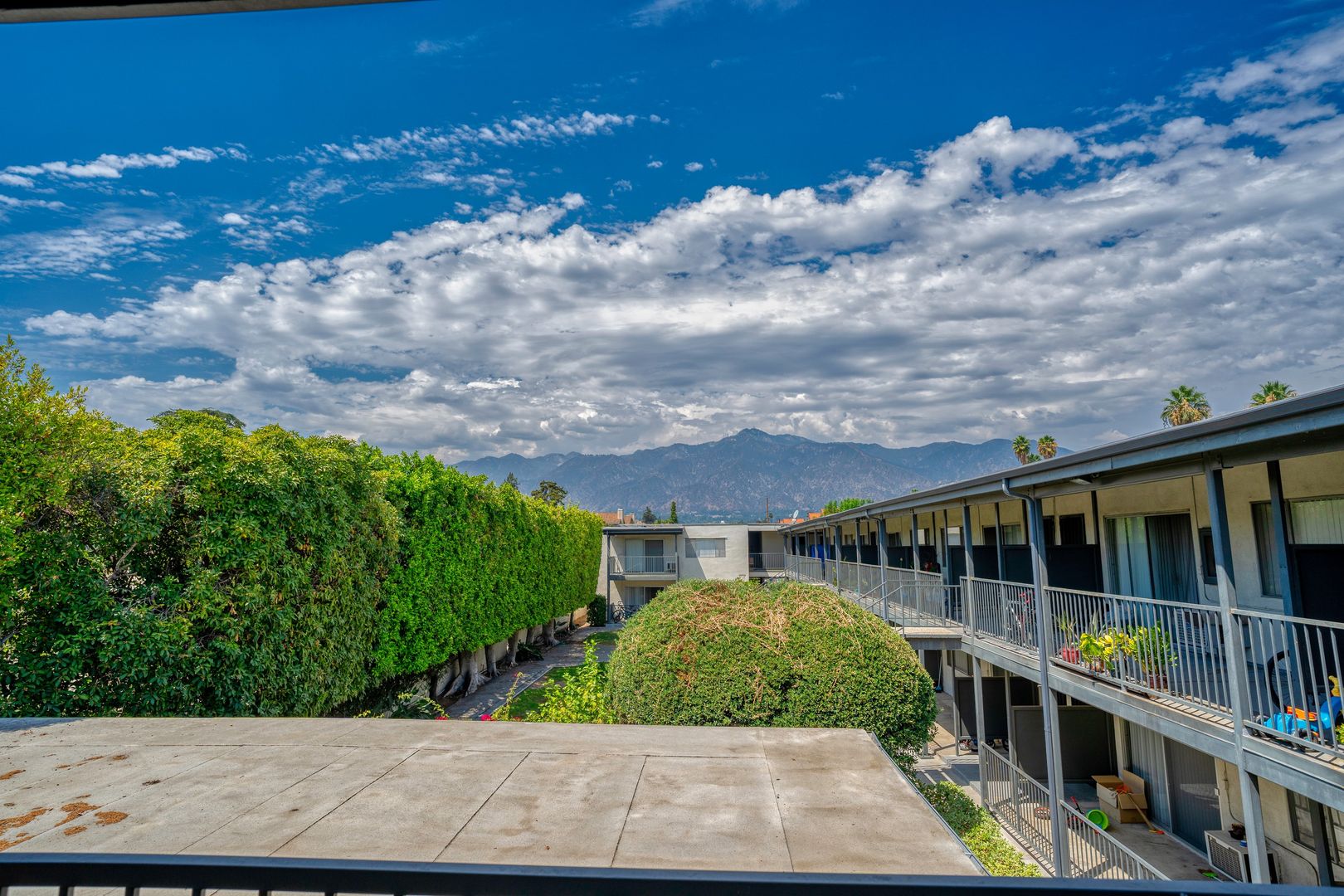 Arcadia Apartment: 852 Fairview Ave