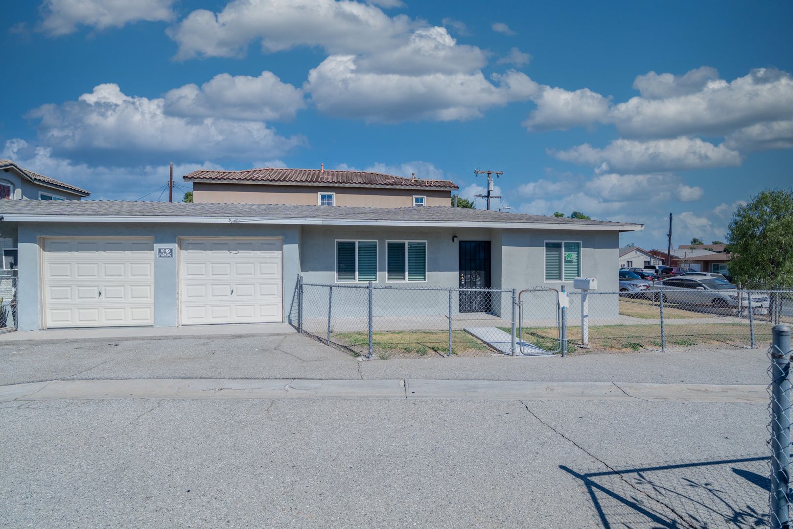 Commerce House: 7145 1/2 Watcher Street