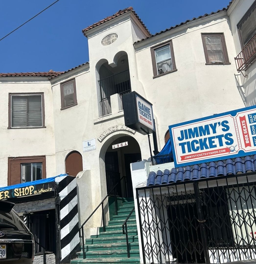Los Angeles Apartment: 1361 W. Sunset Blvd.