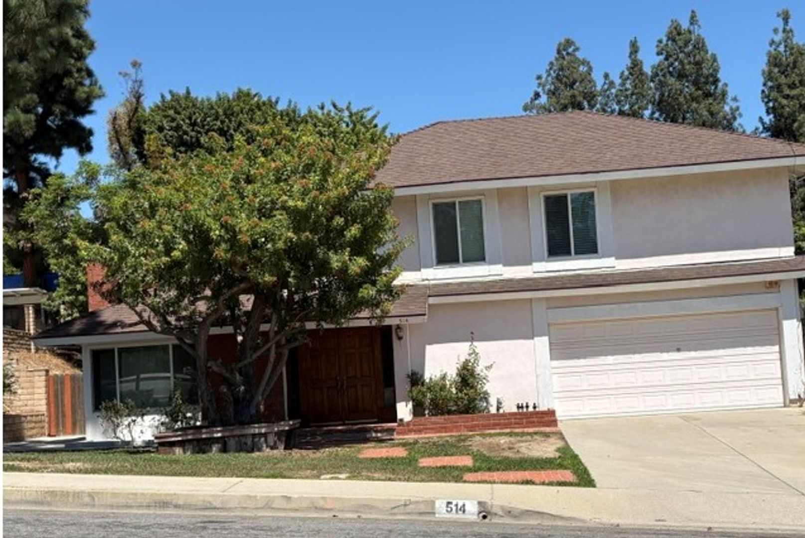 Walnut House: 514 Avenida Presidio