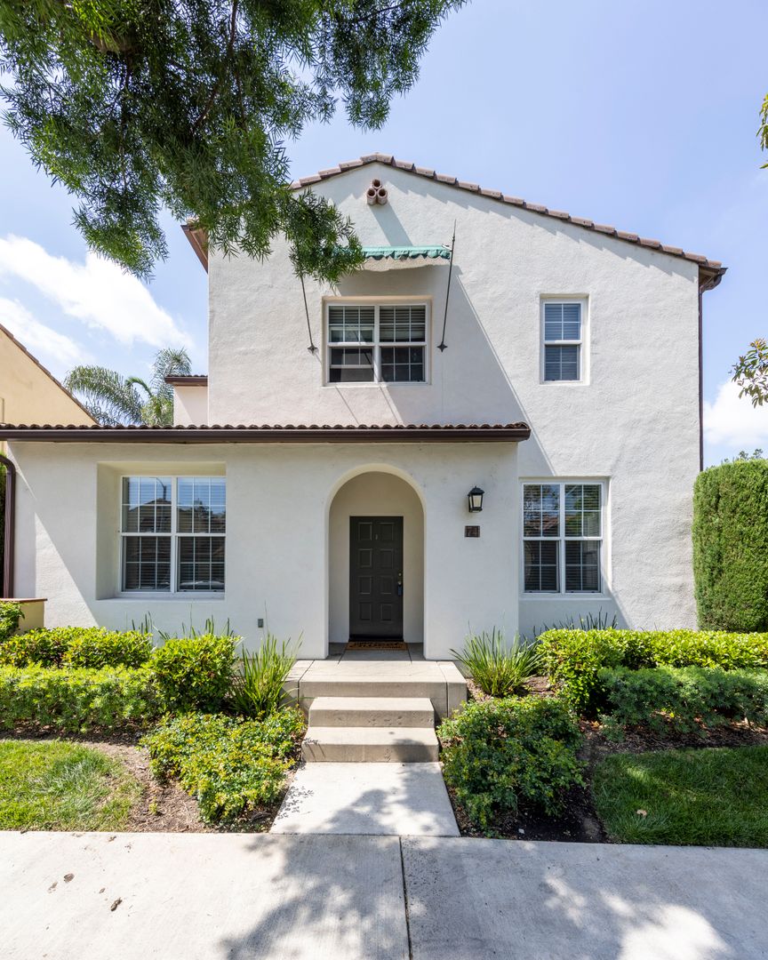 Irvine House: 74 Sorenson