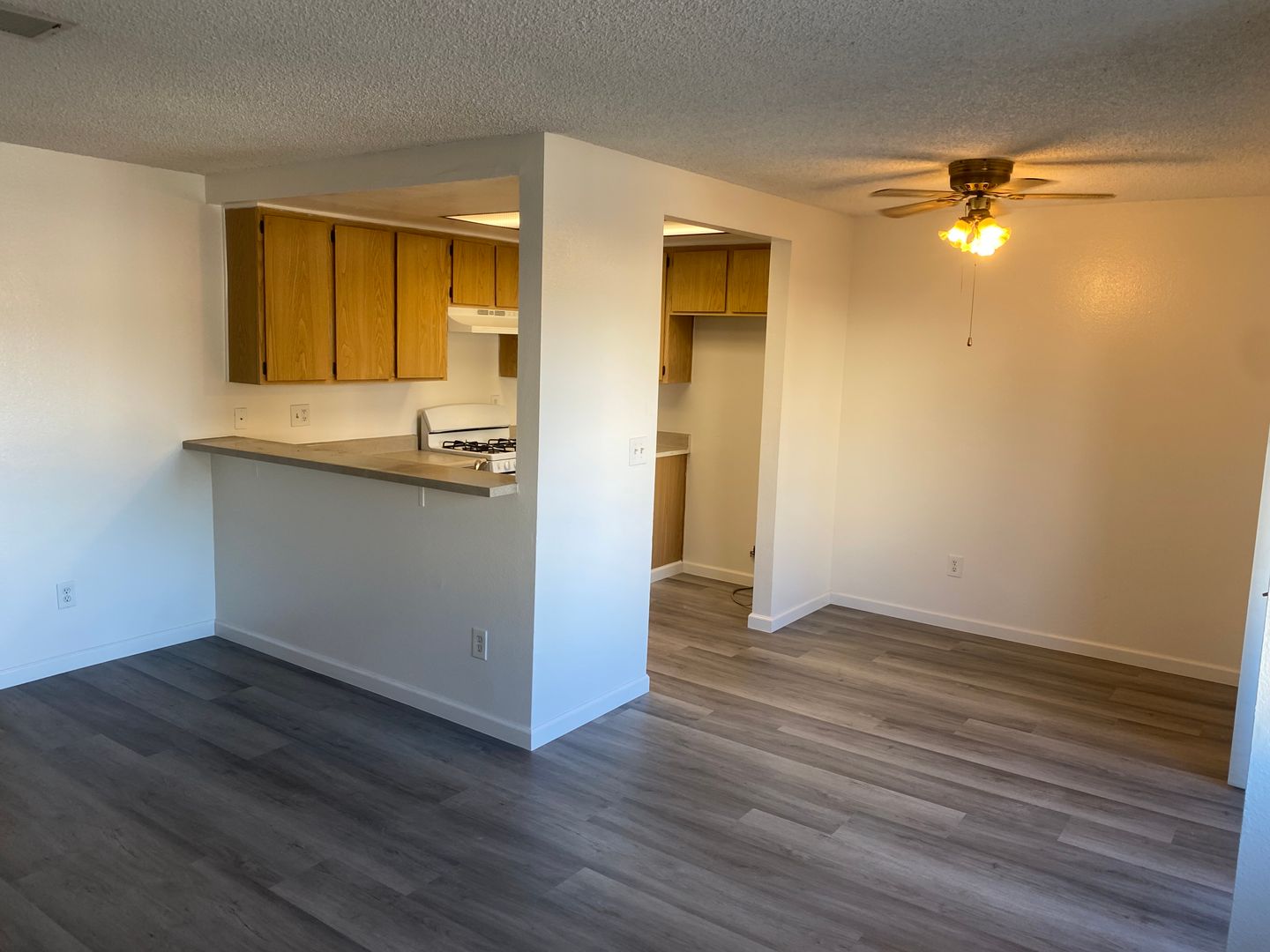 Costa Mesa Apartment: 801 Paularino Ave