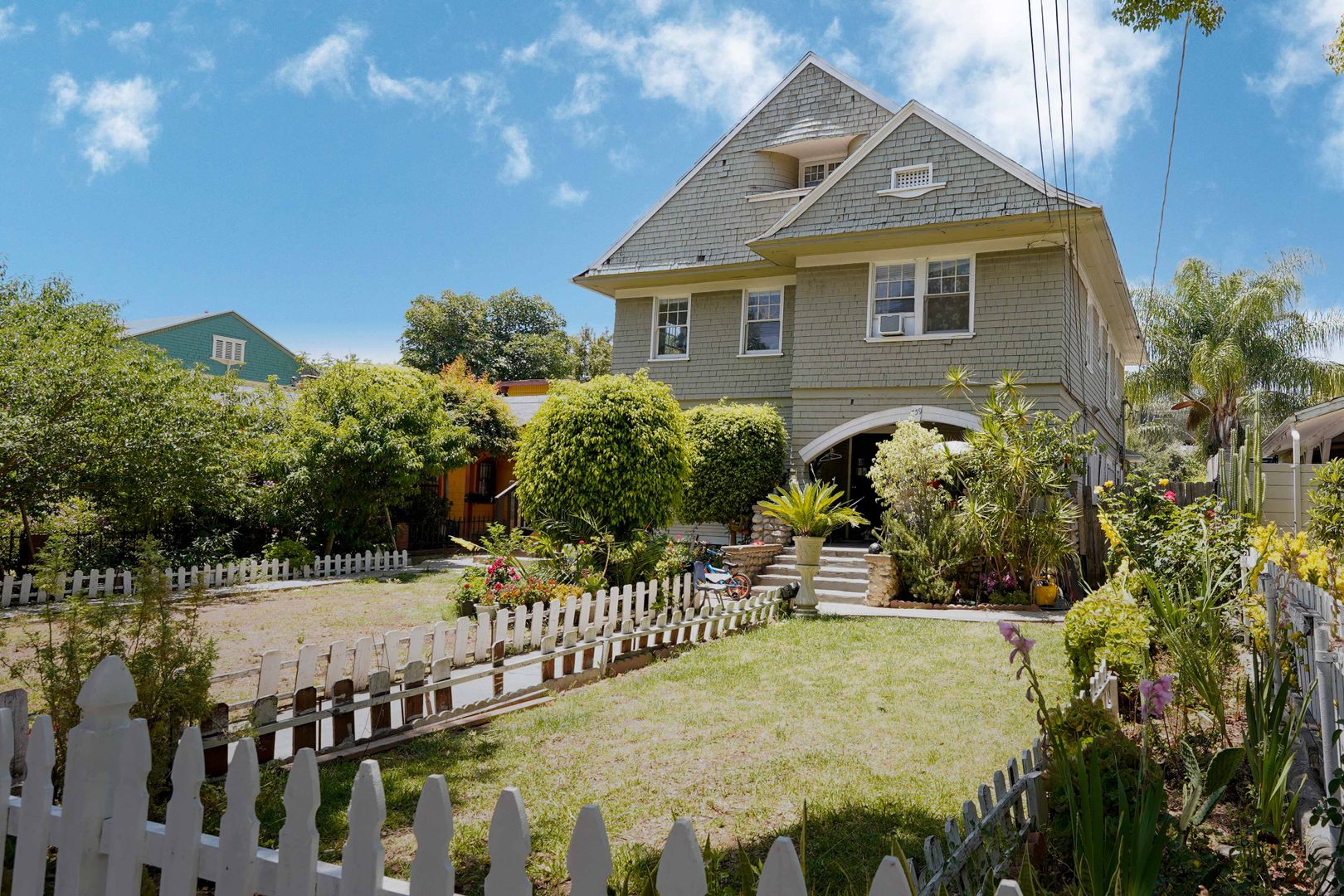 Pasadena Apartment: 759 N Raymond Ave