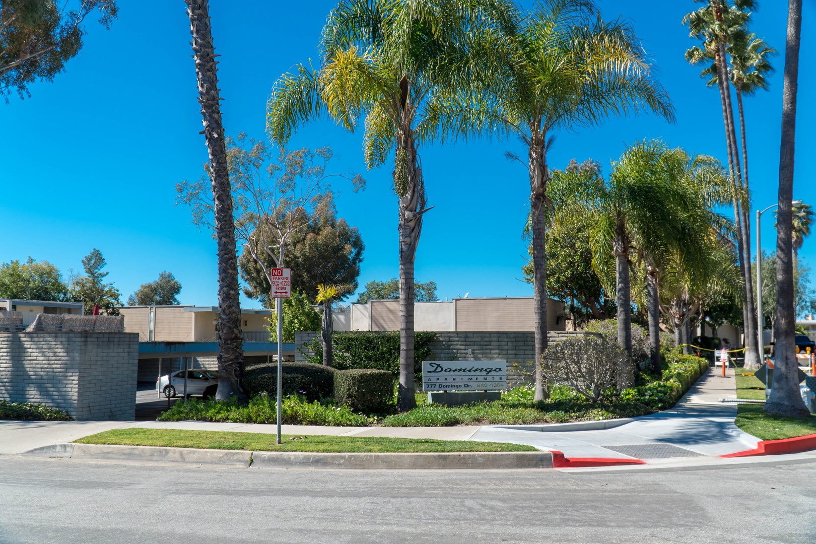 Newport Beach Apartment: 777 Domingo Drive