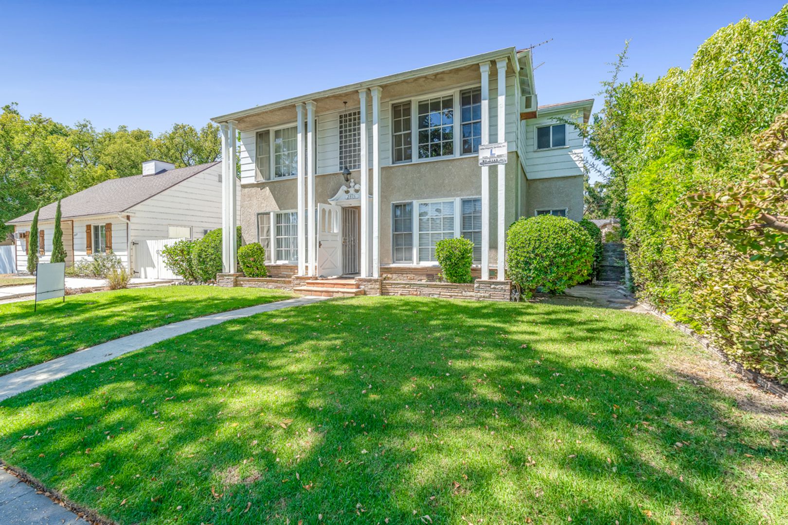 Burbank Apartment: 2815 W. Clark Avenue.