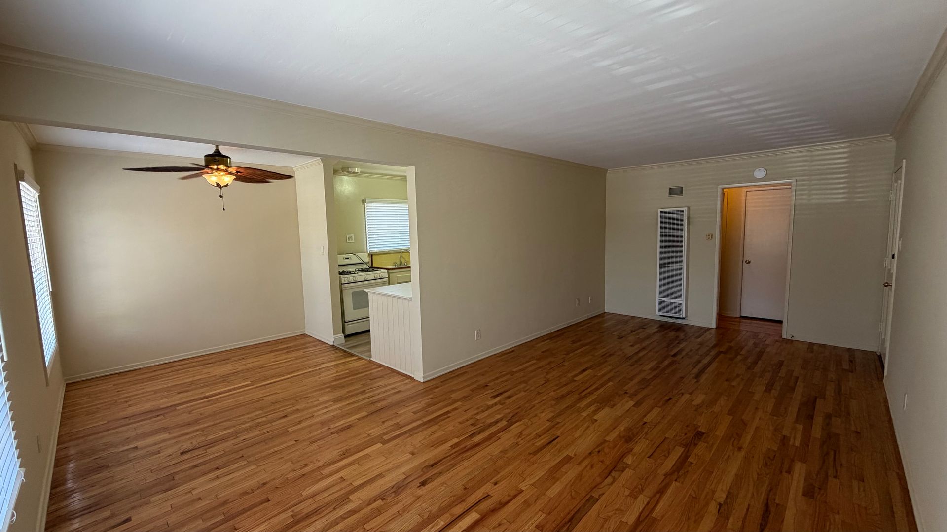 Long Beach Apartment: 1838 East 2nd Street