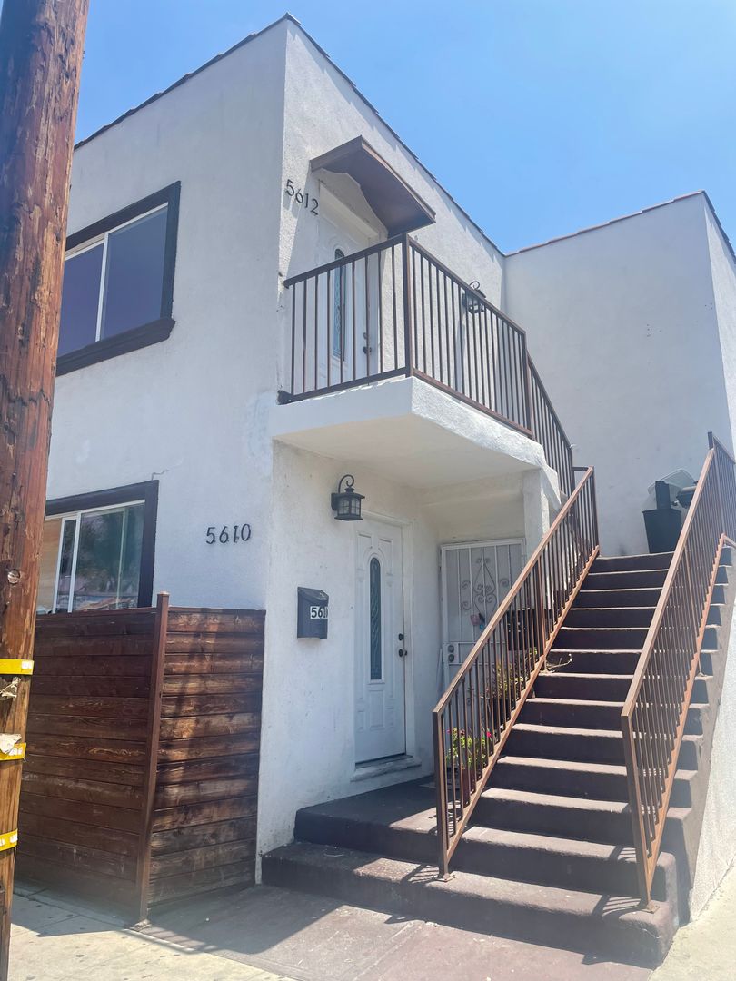 Los Angeles Apartment: 5610-5612 Hooper Ave