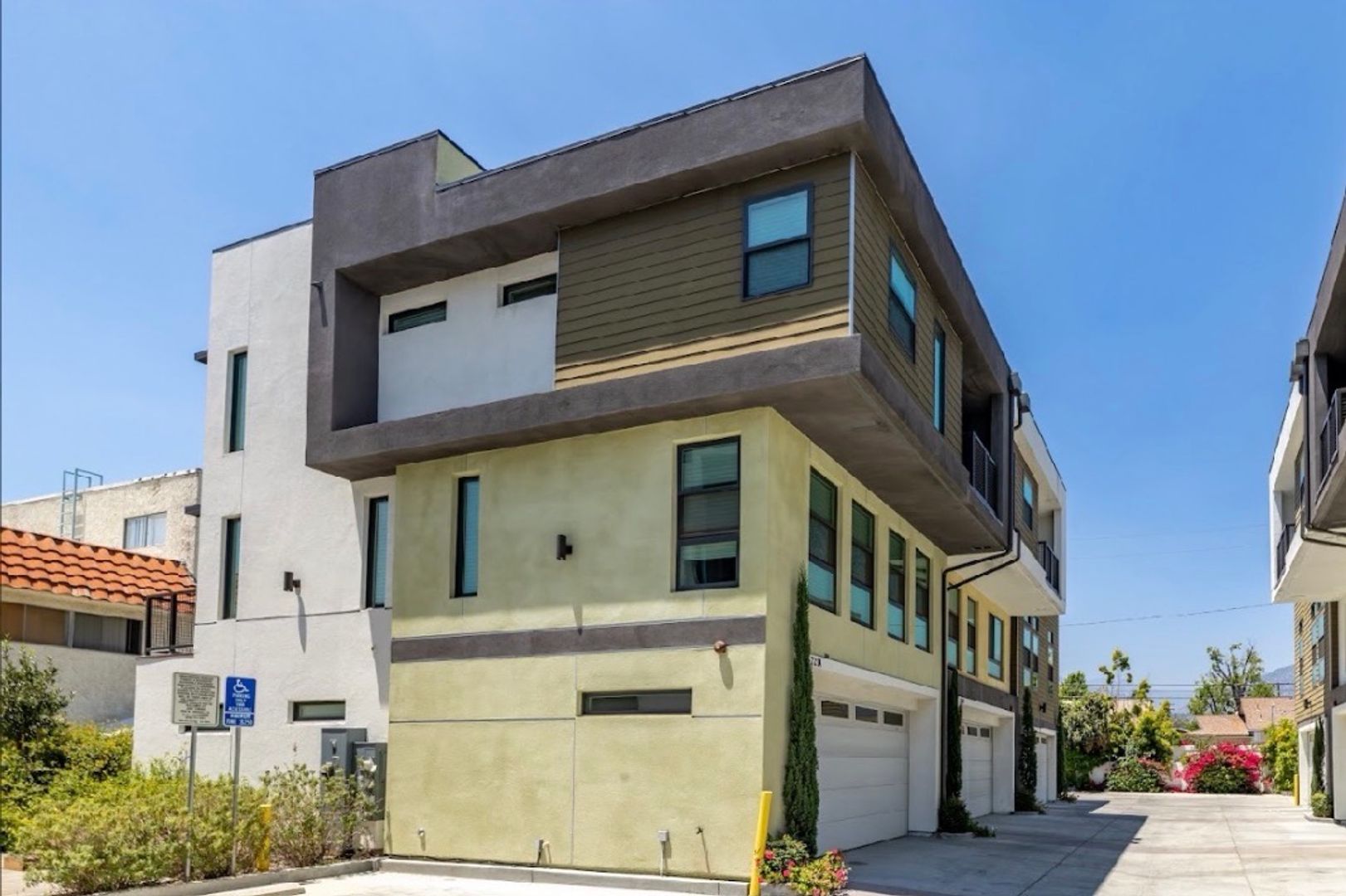 Monrovia Condo: 721 W Duarte Rd Unit B