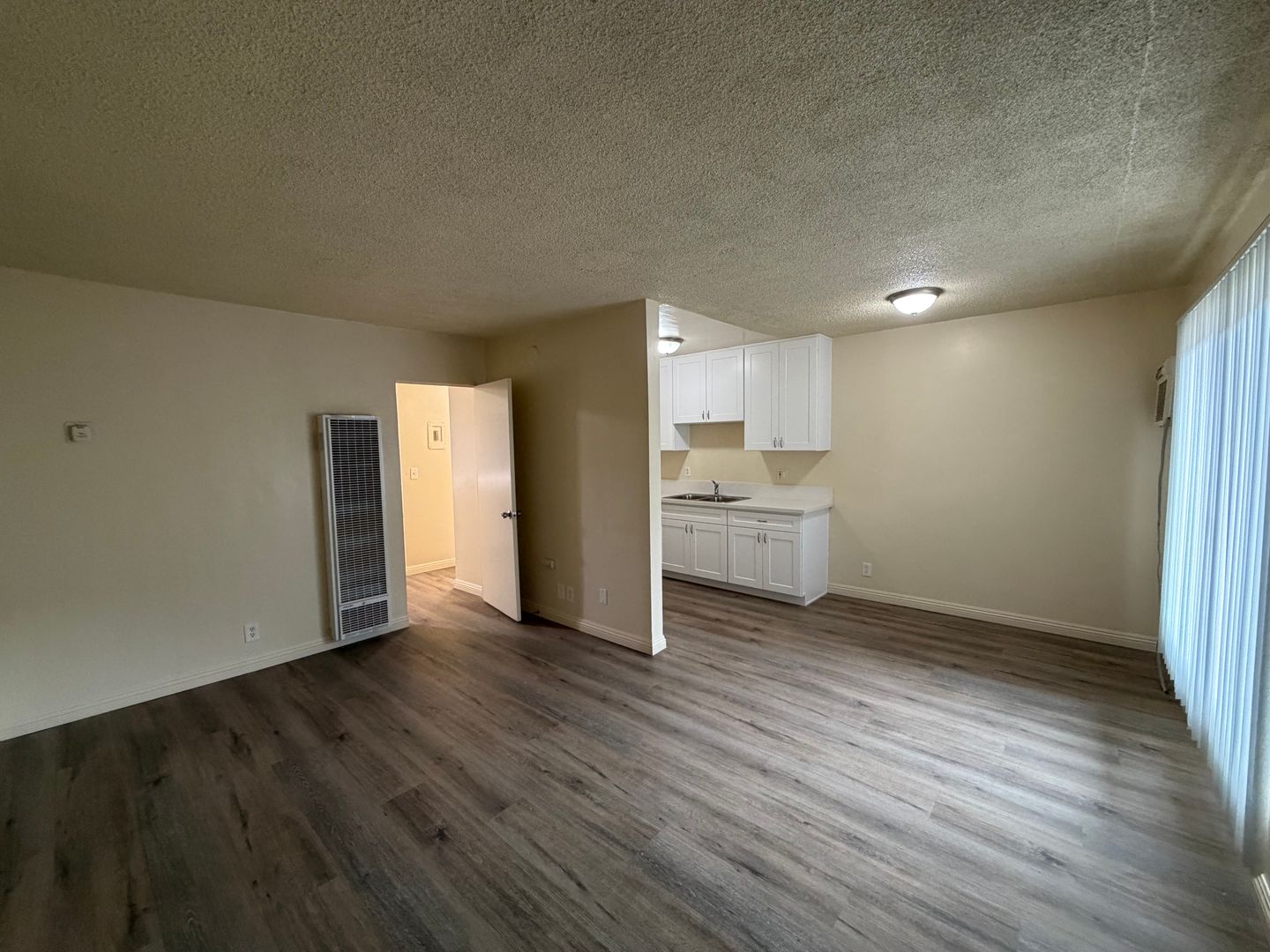 Pasadena Apartment: 1079 - 1089 N. Summit Avenue