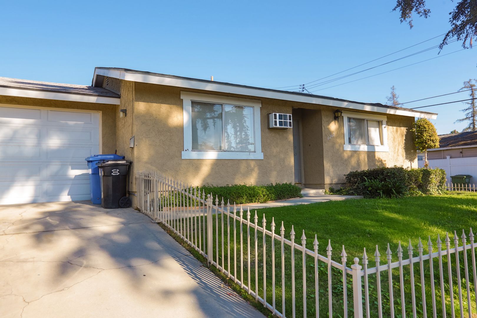 Whittier Apartment: 6234-6242 Pierce Avenue / 12406-12408 Pasadena Street