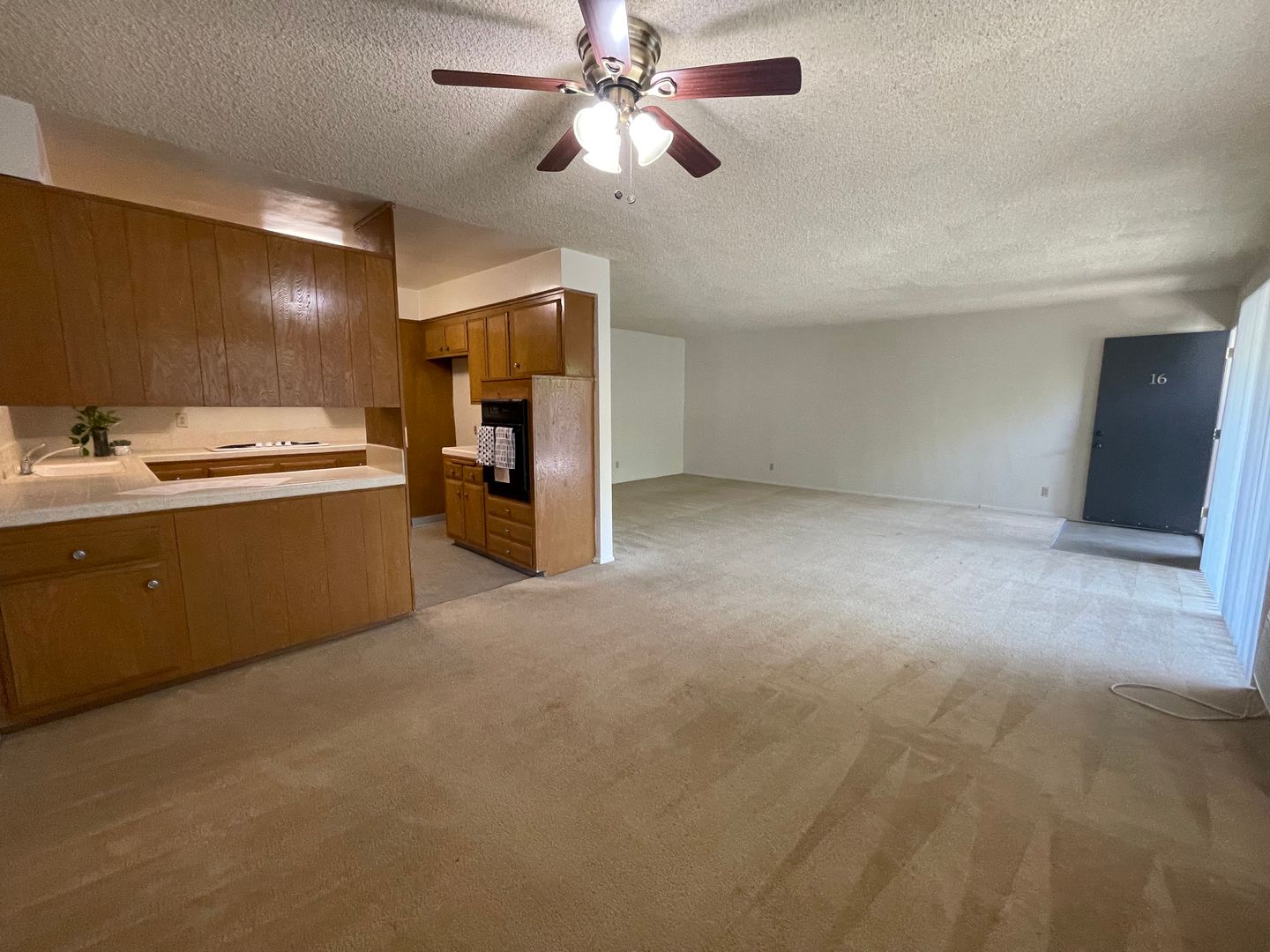 Arcadia Apartment: 852 Fairview Ave